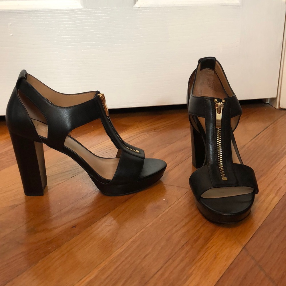 Black Sandal